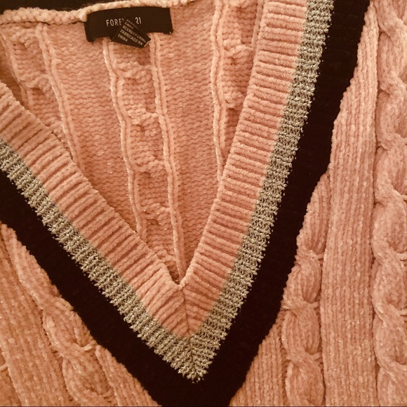 Pink V- neck sweater - Picture 3 of 7